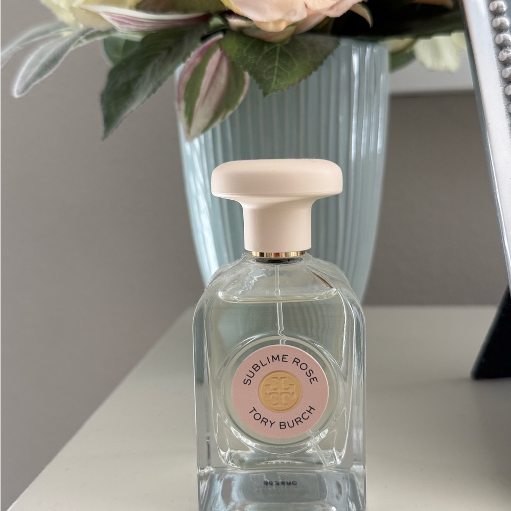 Tory Burch Sublime Rose Perfume with Cream Cap